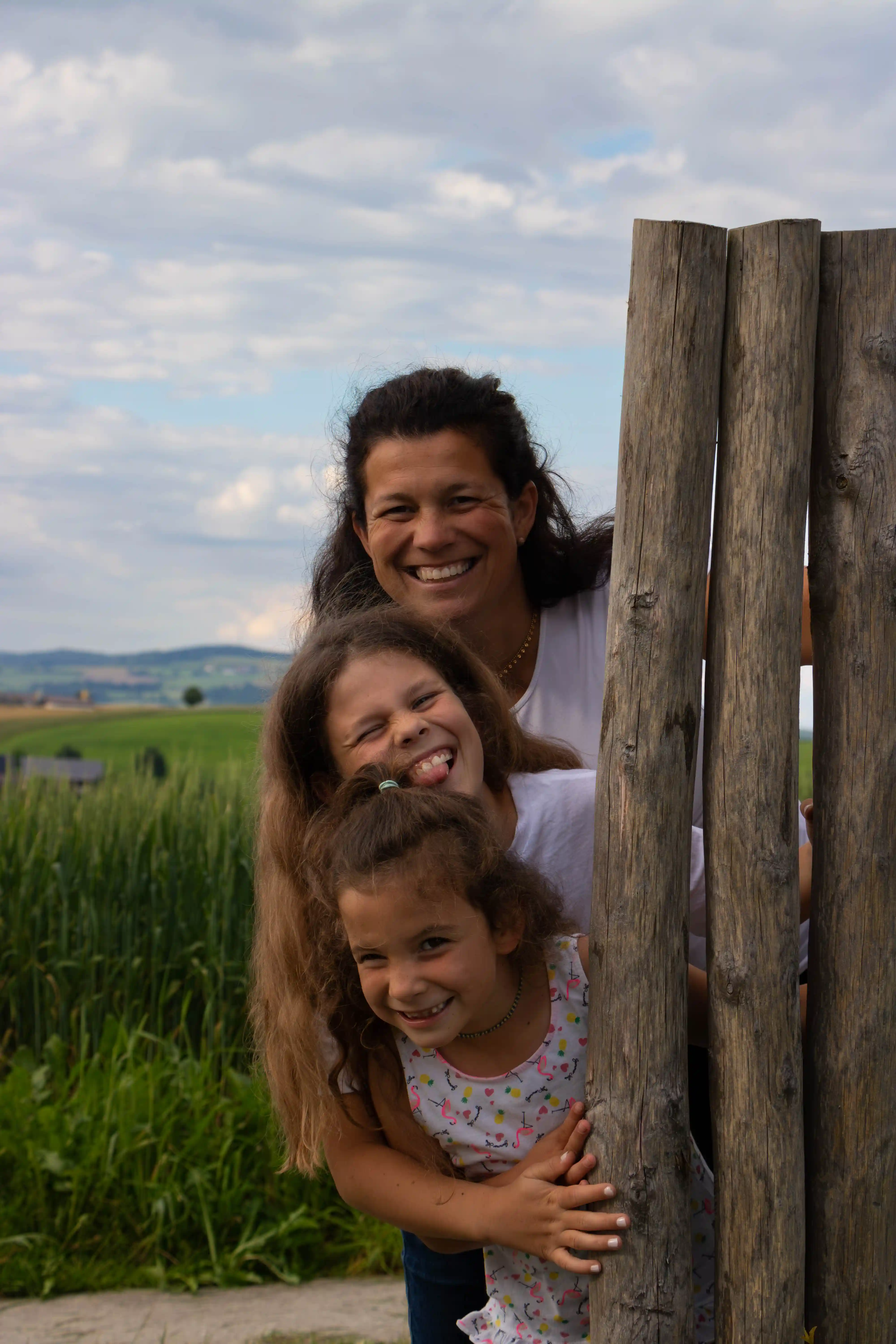 Familienfotografie: Mutter und ihre beiden Töchter